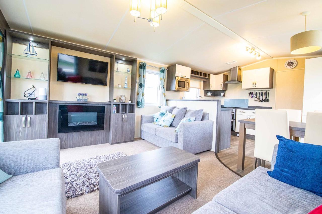 Big Skies Platinum Plus Holiday Home With Wifi, Netflix, Dishwasher, Decking Camber ภายนอก รูปภาพ
