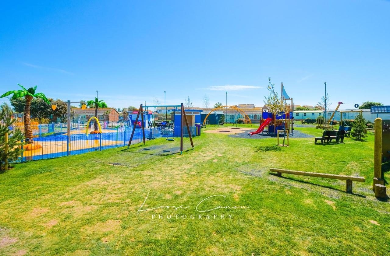 Big Skies Platinum Plus Holiday Home With Wifi, Netflix, Dishwasher, Decking Camber ภายนอก รูปภาพ